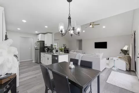Dining - 524 E Logan St, Willard, MO 65781 photo 2 of 2