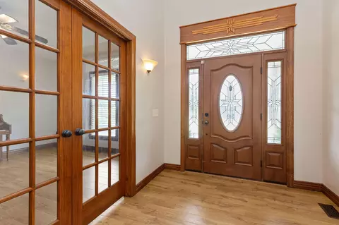 Entry Way - 169 Ranch Rd, Saddlebrooke, MO 65630 photo 2 of 4