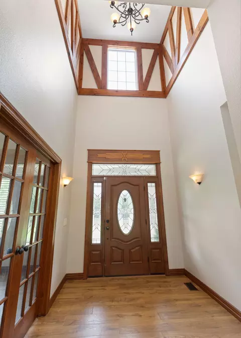 Entry Way - 169 Ranch Rd, Saddlebrooke, MO 65630 photo 3 of 4