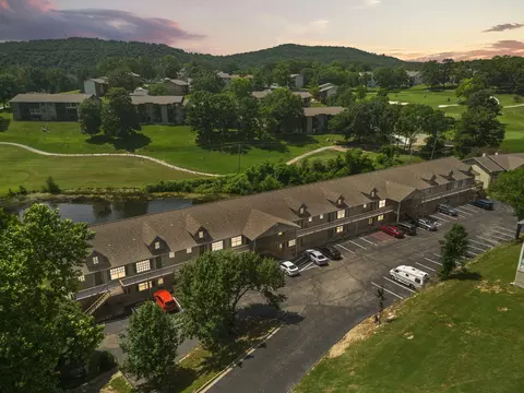 31 Golfshores Dr #21, Branson, MO 65616