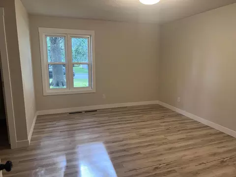 Bedroom - 3852 S Hillcrest Ave, Springfield, MO 65807 photo 2 of 3