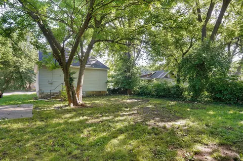 Exterior - 800 W Central St, Springfield, MO 65802 photo 5 of 7