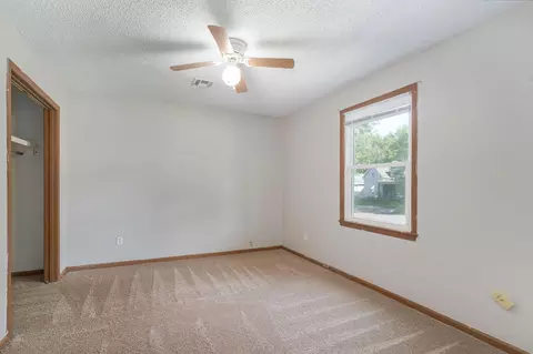 Bedroom - 800 W Central St, Springfield, MO 65802 photo 1 of 4