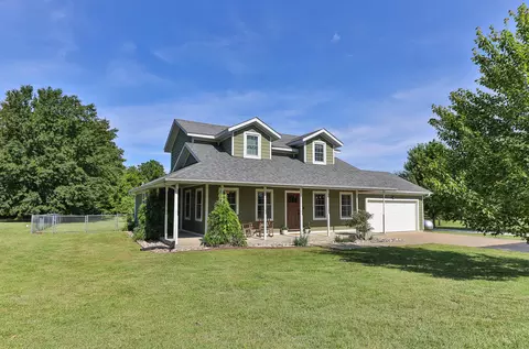107 N Bessie Dr, Ozark, MO 65721