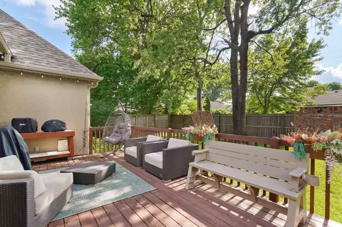 Exterior - 1113 S Carriage Ave, Springfield, MO 65809 photo 5 of 12