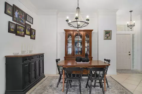 Dining - 1113 S Carriage Ave, Springfield, MO 65809 photo 3 of 3