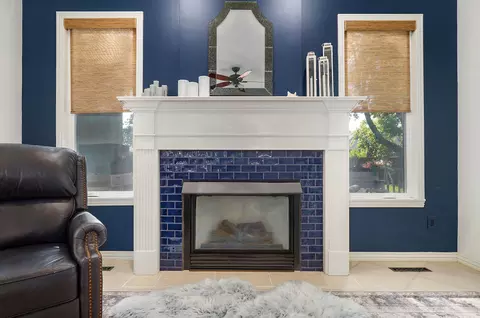 Living - 1113 S Carriage Ave, Springfield, MO 65809 photo 2 of 2