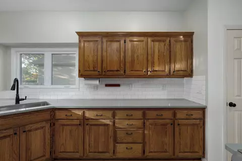 Kitchen - 1113 S Carriage Ave, Springfield, MO 65809 photo 3 of 5
