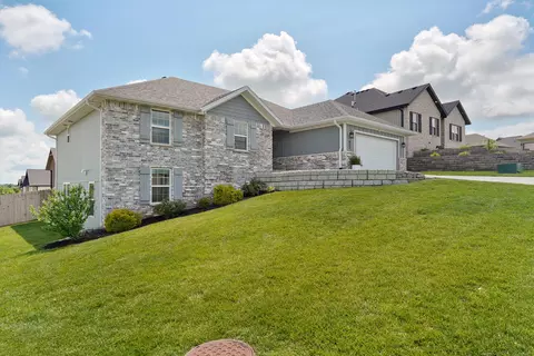 852 S Dry Gulch Rd, Nixa, MO 65714