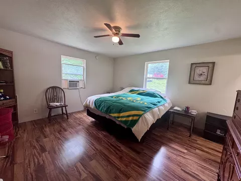 Bedroom - 951 E County Road 206, Alton, MO 65606 photo 3 of 4