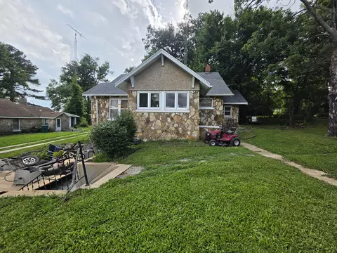 715 N Patton Ave, Cabool, MO 65689