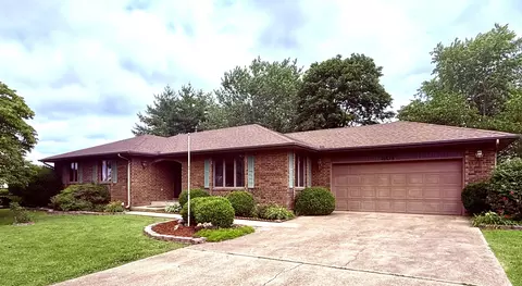 Exterior - 801 E 16th St, Mountain Grove, MO 65711 photo 2 of 9