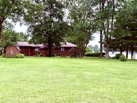 Exterior - 801 E 16th St, Mountain Grove, MO 65711 photo 7 of 9