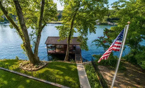 View/Area - 806 Sunset Rd, Branson, MO 65616 photo 1 of 9