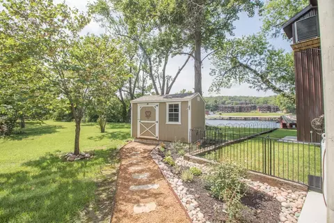 Exterior - 806 Sunset Rd, Branson, MO 65616 photo 12 of 13