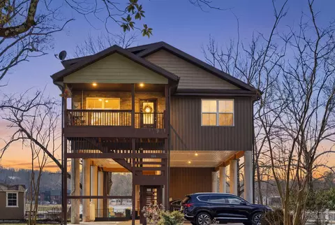 Exterior - 806 Sunset Rd, Branson, MO 65616 photo 3 of 13
