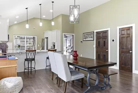 Dining - 806 Sunset Rd, Branson, MO 65616 photo 1 of 1