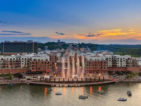 View/Area - 806 Sunset Rd, Branson, MO 65616 photo 8 of 9