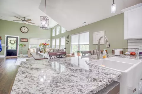 Kitchen - 806 Sunset Rd, Branson, MO 65616 photo 5 of 6