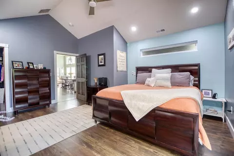 Bedroom - 806 Sunset Rd, Branson, MO 65616 photo 2 of 4