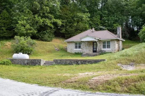 Exterior - 370 Hayes Spring Dr, Crane, MO 65633 photo 2 of 4