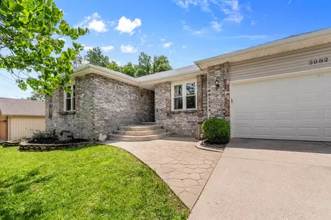 2082 W Arlington St, Springfield, MO 65810 photo 7