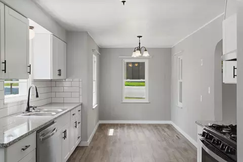 Kitchen - 341 Shadowrock Dr, Forsyth, MO 65653 photo 2 of 2