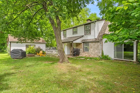 Exterior - 1414 W Walnut St, Springfield, MO 65806 photo 8 of 10