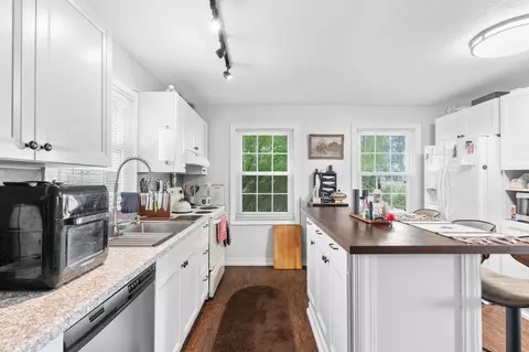 Kitchen - 1414 W Walnut St, Springfield, MO 65806 photo 2 of 2