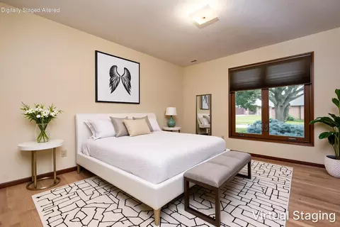 Bedroom - 2535 S Laurel Ave, Springfield, MO 65807 photo 3 of 4