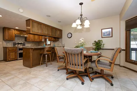 Dining - 2535 S Laurel Ave, Springfield, MO 65807 photo 1 of 2