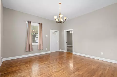 Living - 630 N Forest Ave, Springfield, MO 65802 photo 4 of 8
