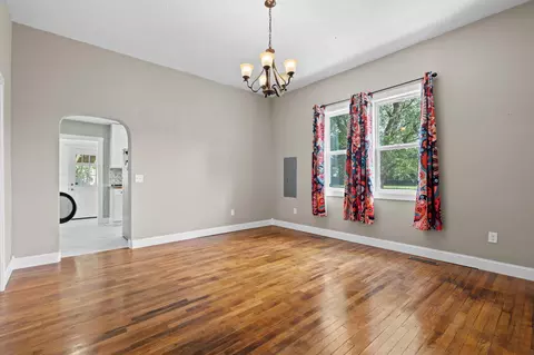 Living - 630 N Forest Ave, Springfield, MO 65802 photo 8 of 8
