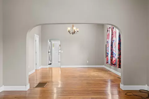 Living - 630 N Forest Ave, Springfield, MO 65802 photo 3 of 8