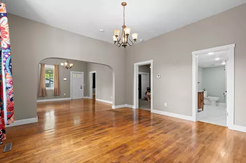 Living - 630 N Forest Ave, Springfield, MO 65802 photo 6 of 8