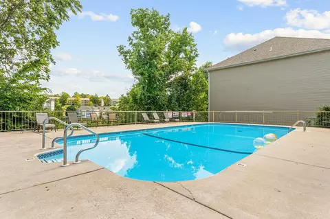 Exterior - 200 Golf View Dr #12, Branson, MO 65616 photo 4 of 7