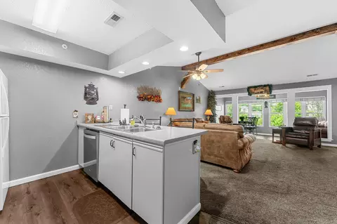 Kitchen - 200 Golf View Dr #12, Branson, MO 65616 photo 1 of 4