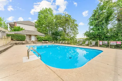Exterior - 200 Golf View Dr #12, Branson, MO 65616 photo 5 of 7