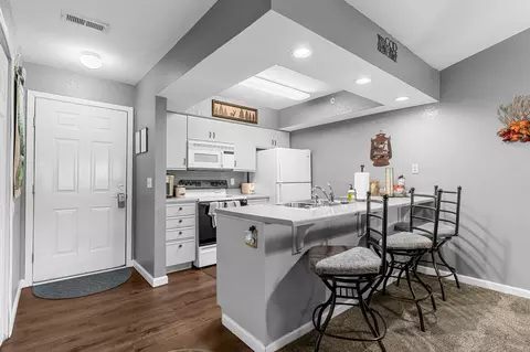 Kitchen - 200 Golf View Dr #12, Branson, MO 65616 photo 2 of 4