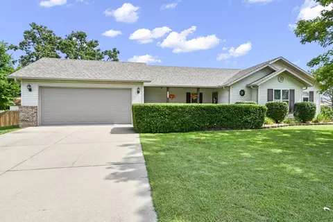 185 Blue Spruce Dr, Hollister, MO 65672