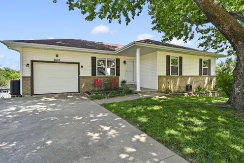 2610 S Lilac St, Ozark, MO 65721
