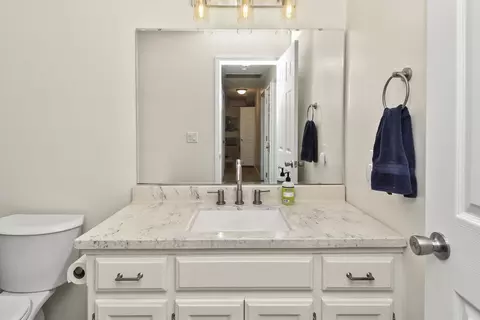 Bath - 2610 S Lilac St, Ozark, MO 65721 photo 4 of 5