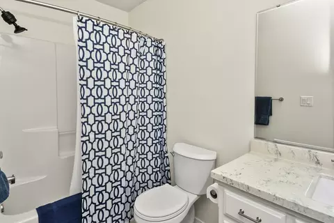 Bath - 2610 S Lilac St, Ozark, MO 65721 photo 3 of 5