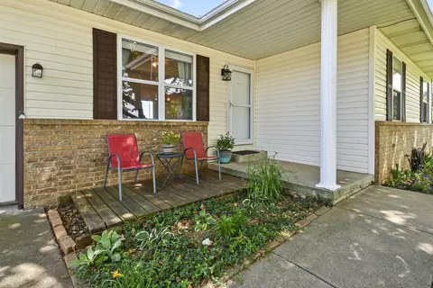 Exterior - 2610 S Lilac St, Ozark, MO 65721 photo 5 of 18
