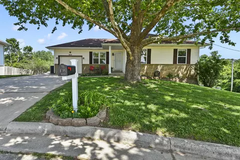 Exterior - 2610 S Lilac St, Ozark, MO 65721 photo 3 of 18