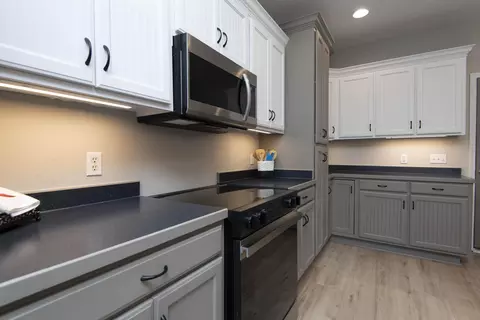 Kitchen - 820 E Crystal Ave, Nixa, MO 65714 photo 2 of 4