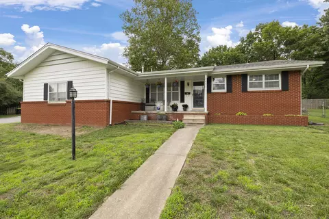 Exterior - 2451 S Hillside Dr, Springfield, MO 65804 photo 2 of 13