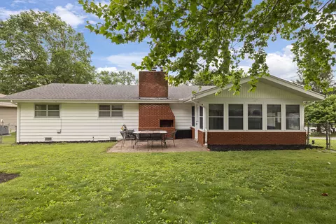Exterior - 2451 S Hillside Dr, Springfield, MO 65804 photo 11 of 13