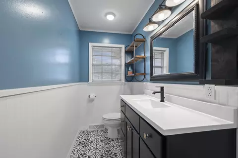 Bath - 2451 S Hillside Dr, Springfield, MO 65804 photo 1 of 4