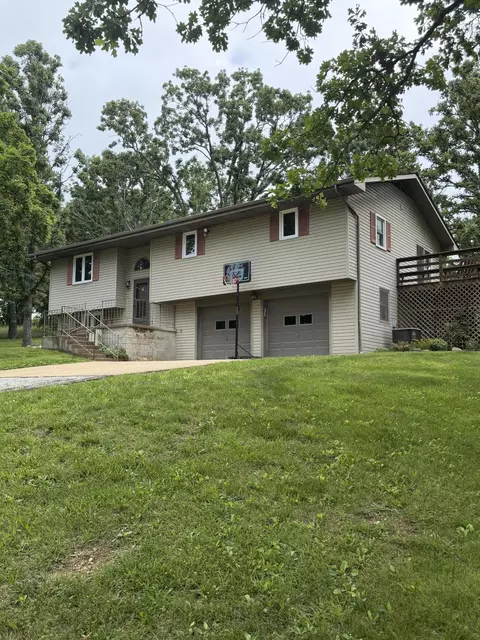 1898 King Rd, Mountain Grove, MO 65711